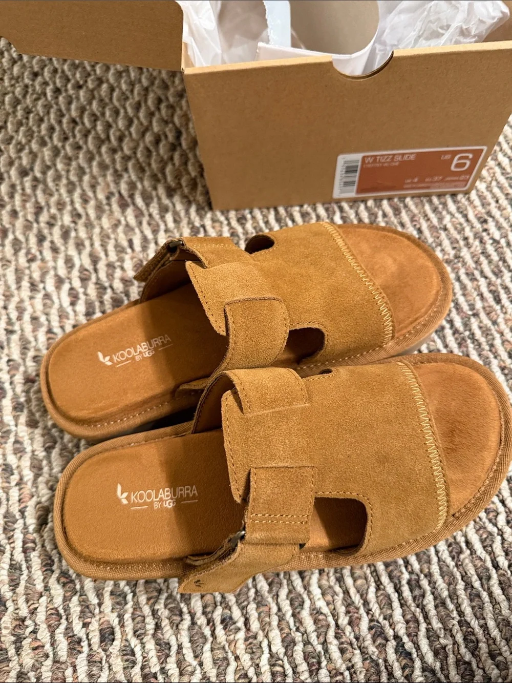 Koolaburra by UGG Chestnut Suede Platform Slide Sandals size 6, new in box